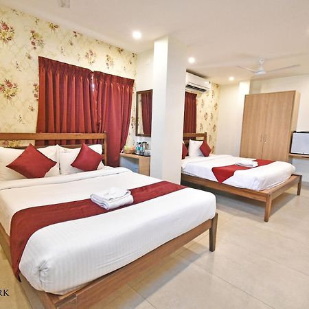 Hotel VI Park - City Centre Pondicherry Dış mekan fotoğraf
