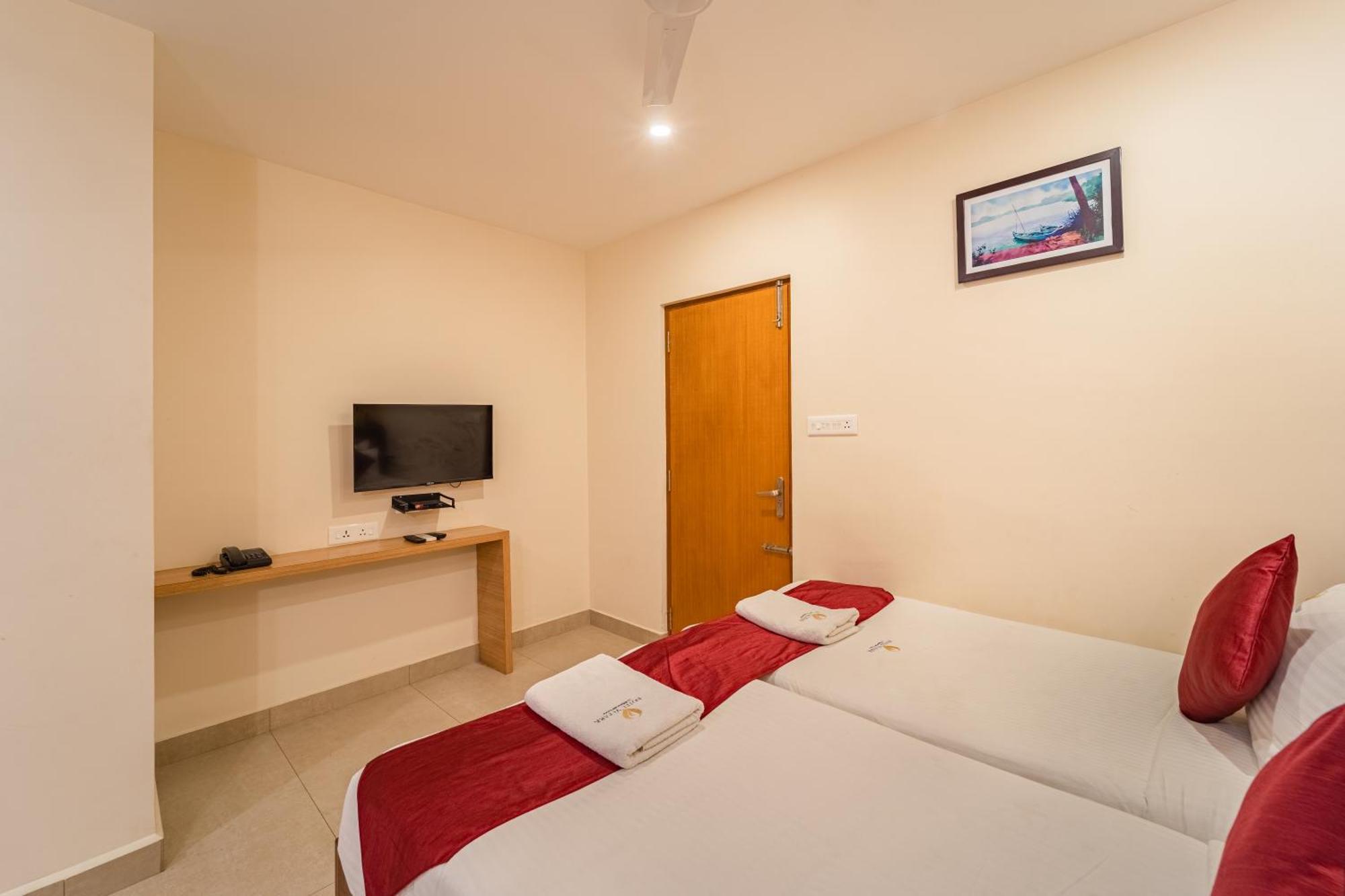 Hotel VI Park - City Centre Pondicherry Dış mekan fotoğraf