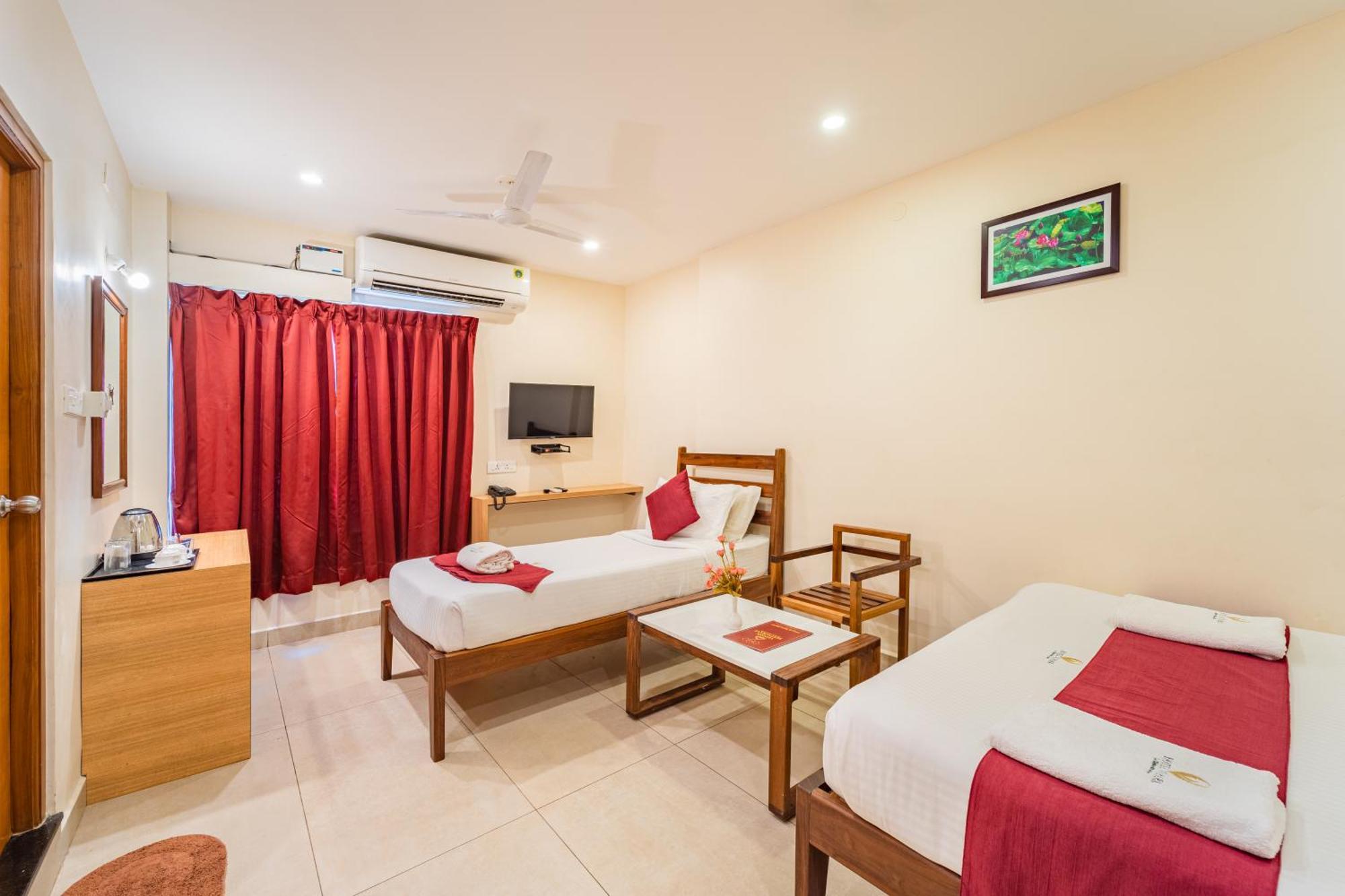 Hotel VI Park - City Centre Pondicherry Dış mekan fotoğraf