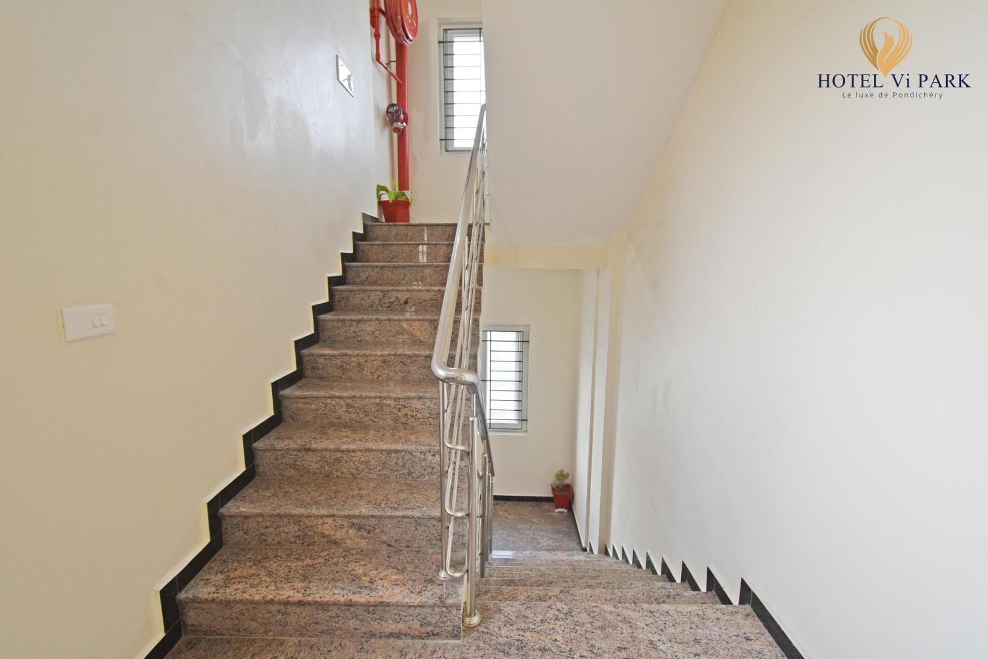 Hotel VI Park - City Centre Pondicherry Dış mekan fotoğraf